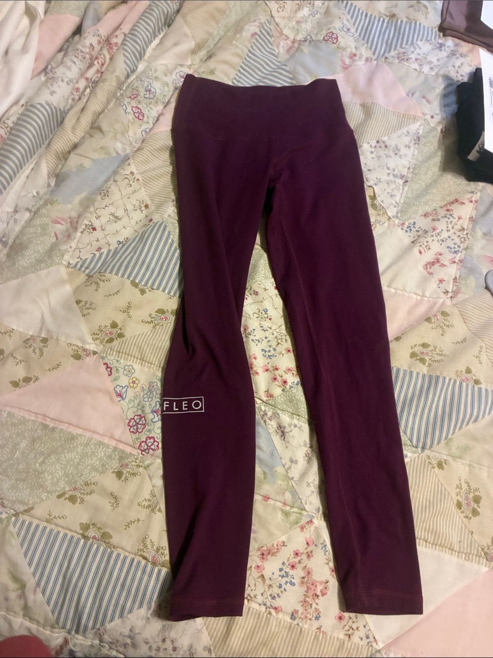 Fleo Girls' Plum Performance Leggings - Deep Purple